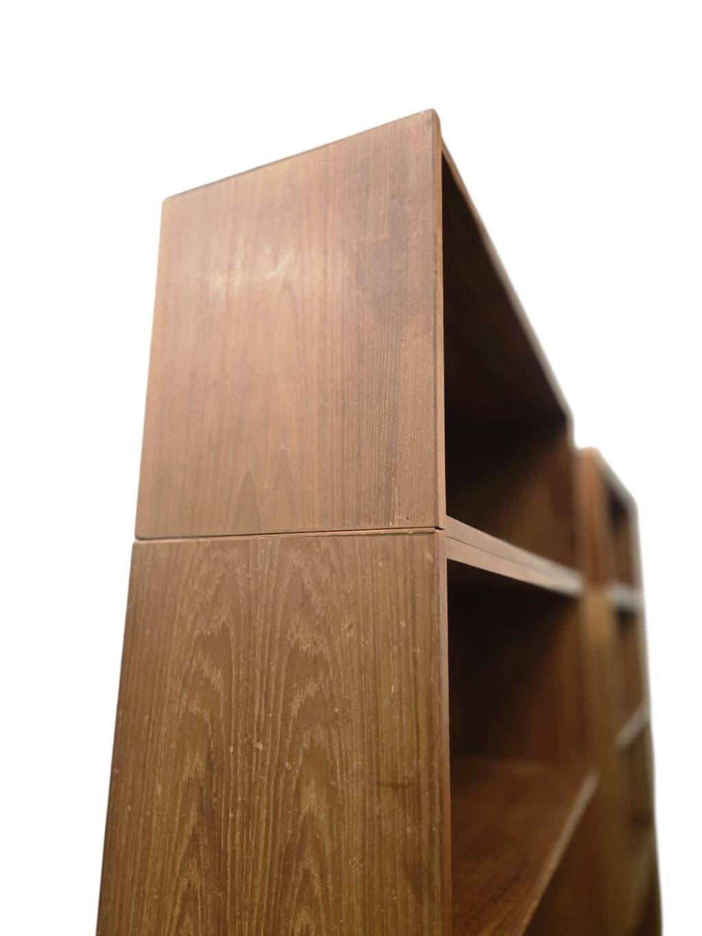 Vintage wooden shelf/bookcase/display cabinet