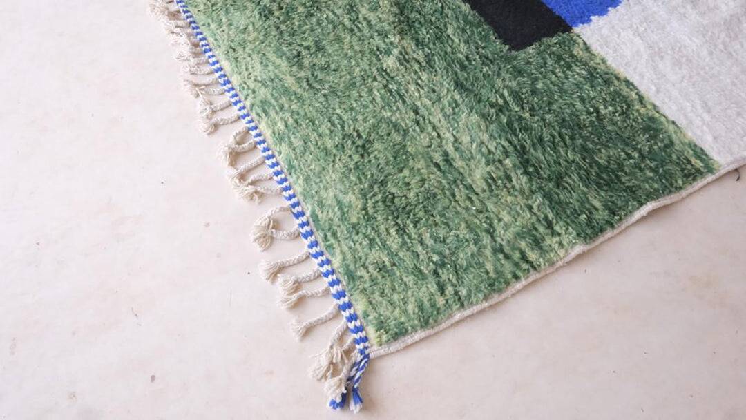Moroccan Beni Ouarine rug 120cmx 250cm