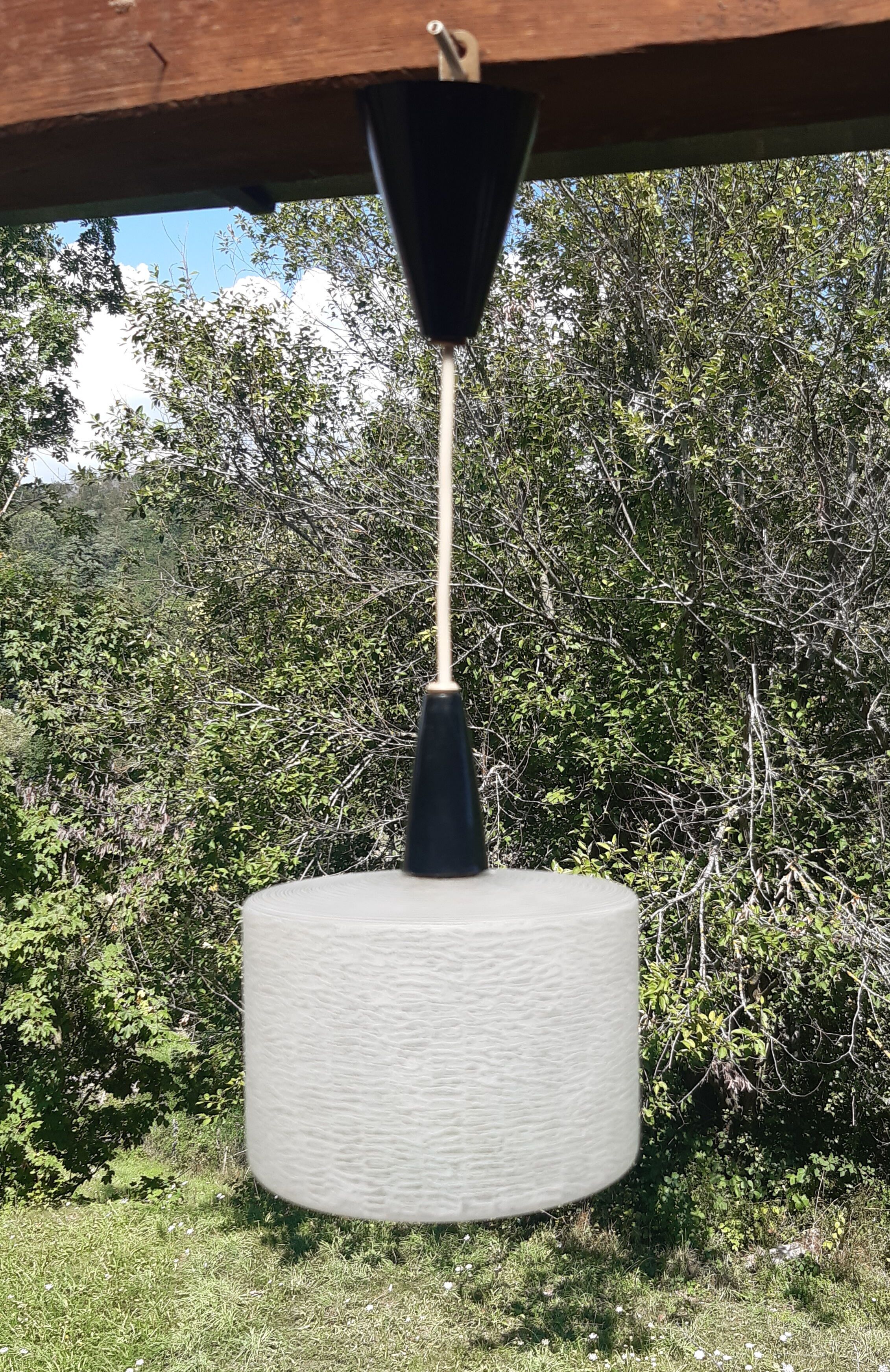 Granite glass suspension 60s
