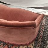 Pale pink tufted back toad sofa