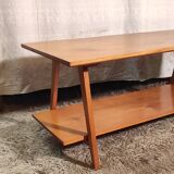Solid wood coffee table with tapered legs - mid 20th century.