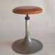 Tabouret pied tulipe à vis,  aluminium et cuir