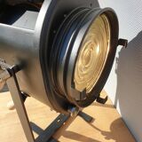 Black Cremer projector with wooden handle and pursuit