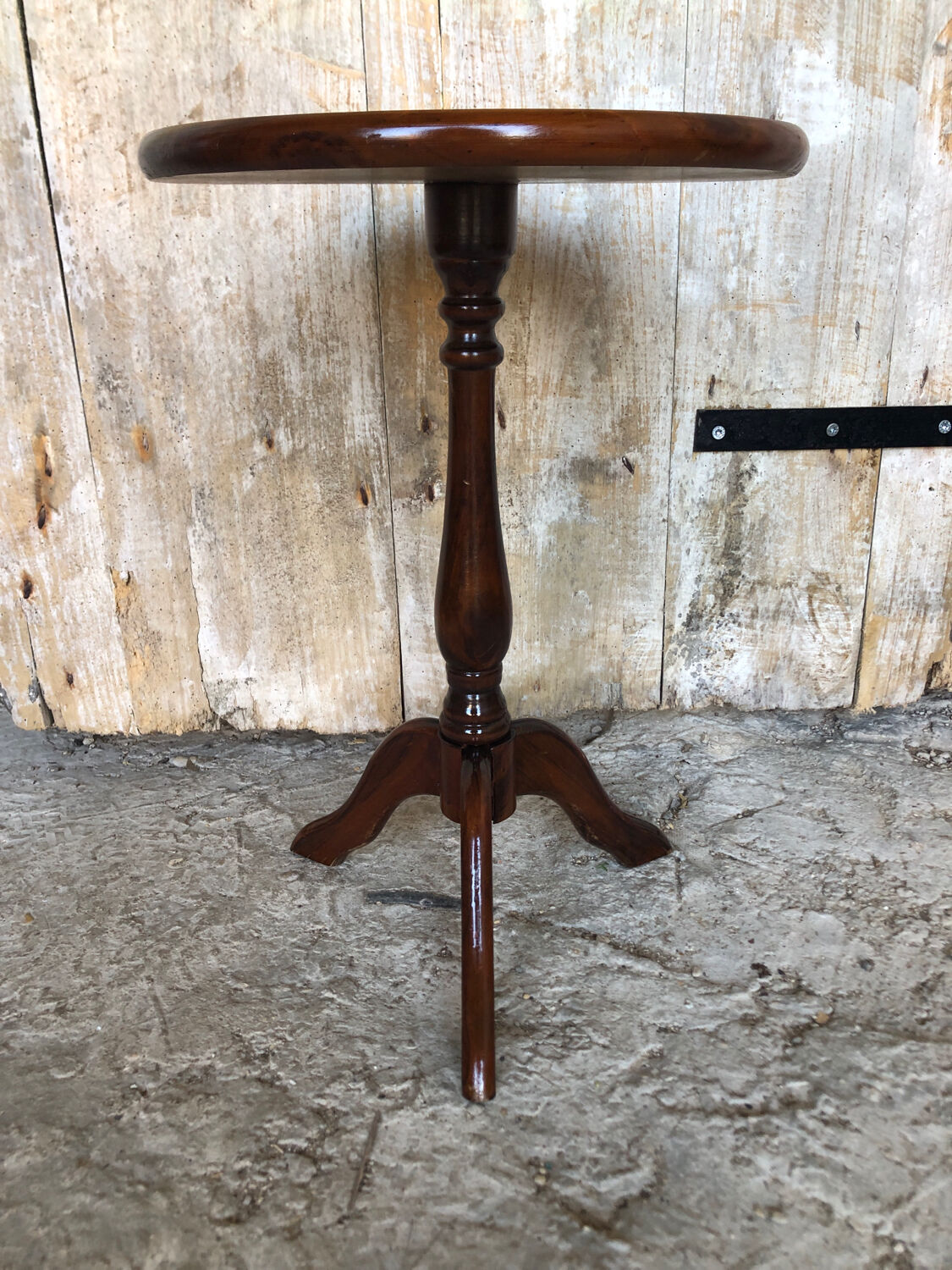 Triple harness wood cherry round tray