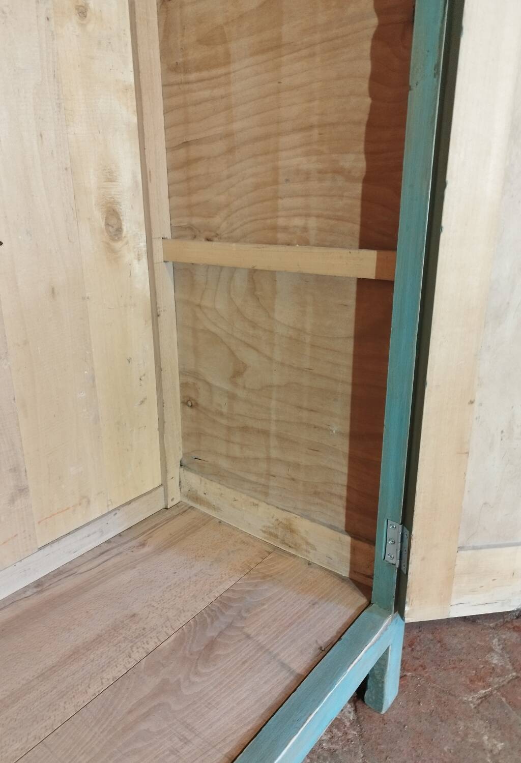 Armoire parisienne