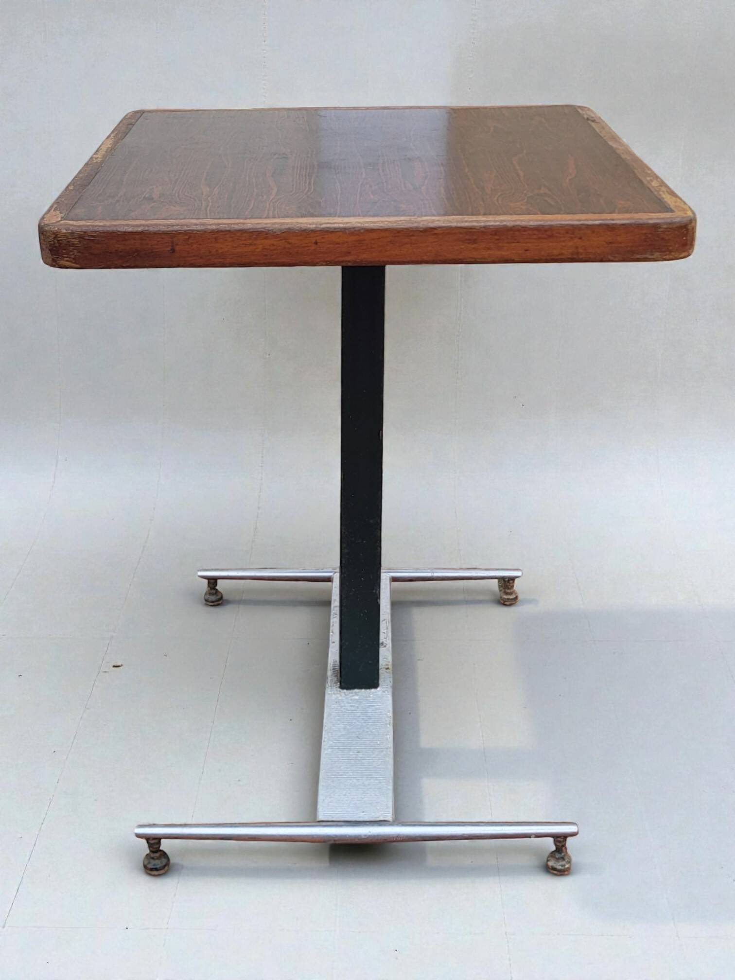 Square bistro table