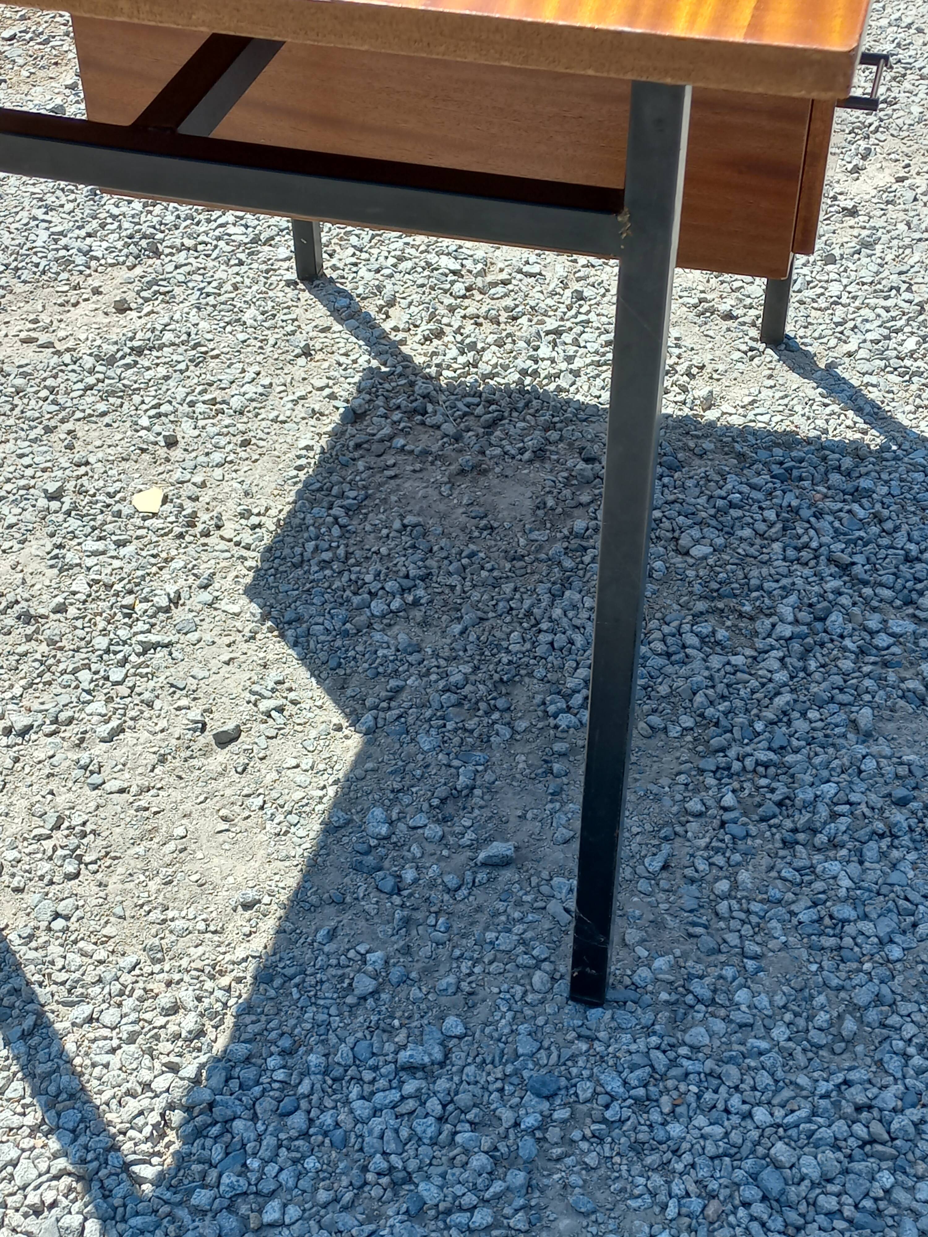 Desk of the 60s in mahogany base metal tubes 2 drawers