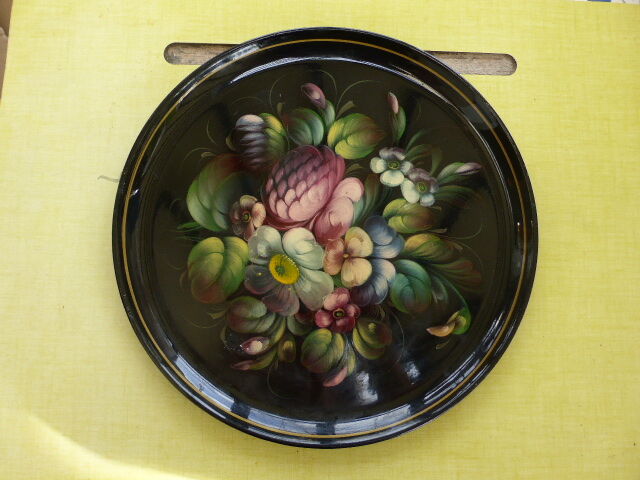 Plateau en metal, bouquets de fleurs peints a la main, origine Russie, vintage 1970