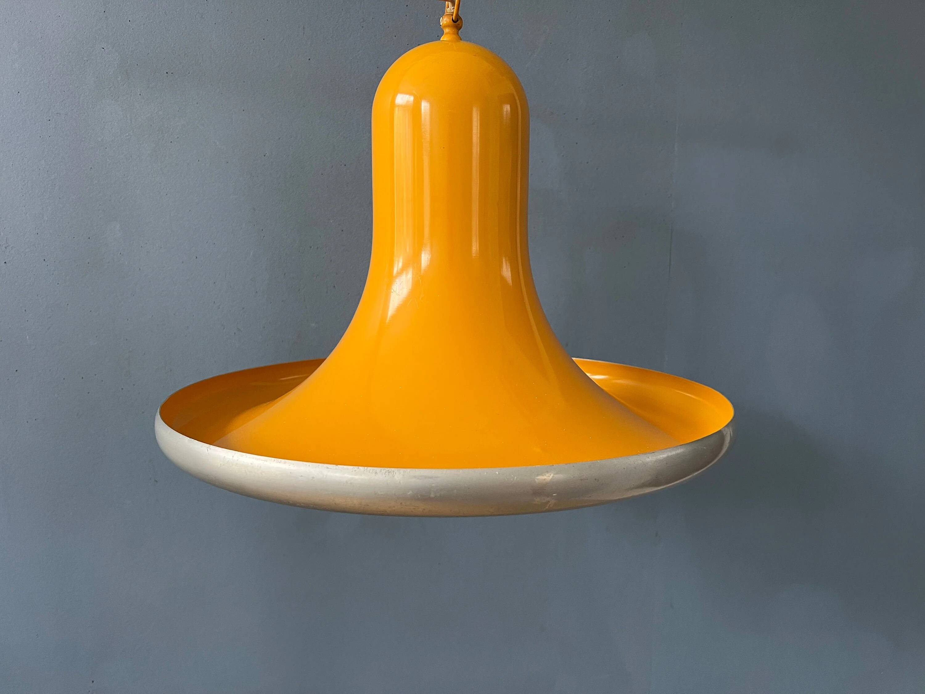 Suspension UFO Space Age yellow Mid-Century