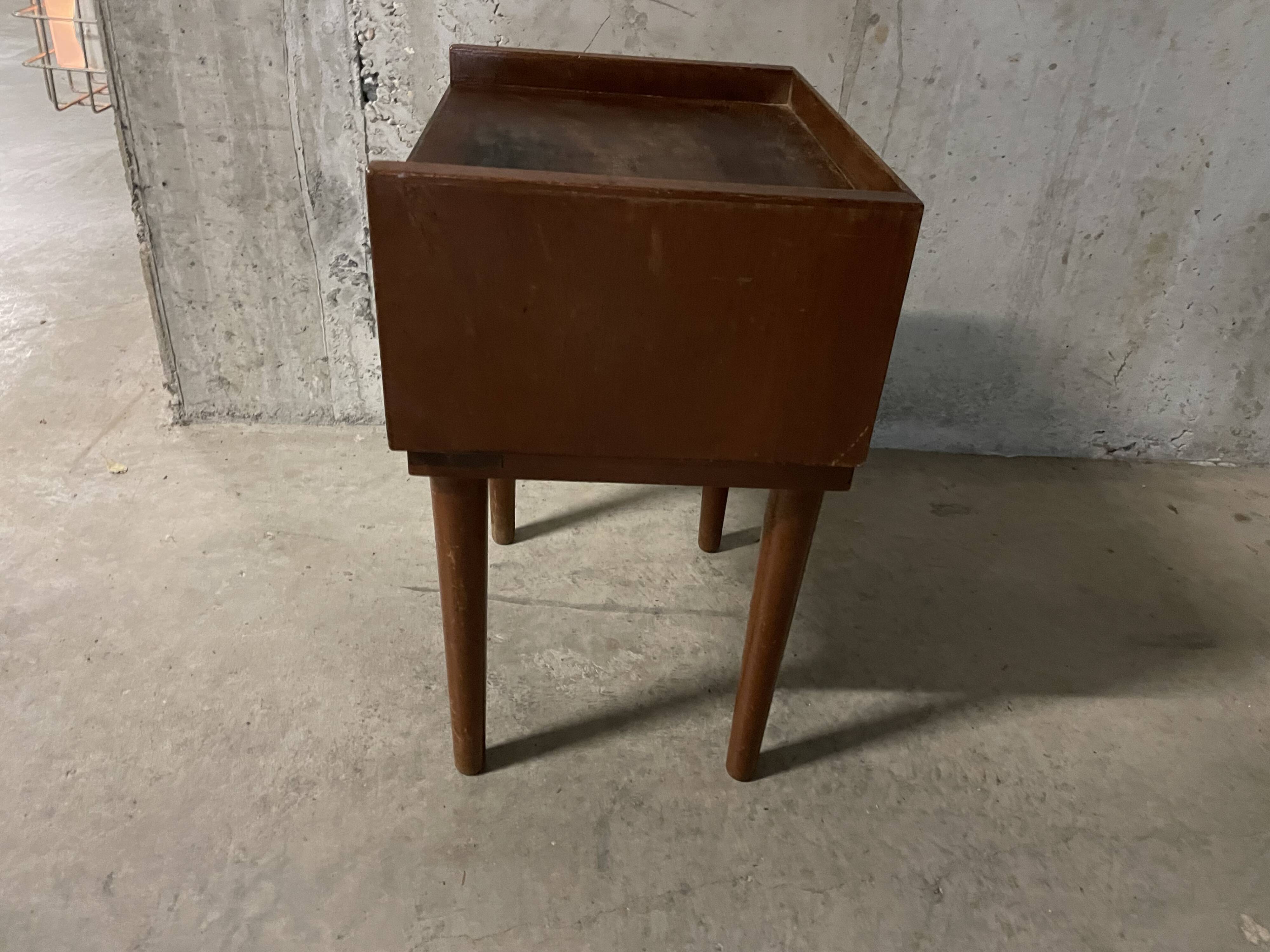 Bedside 60s