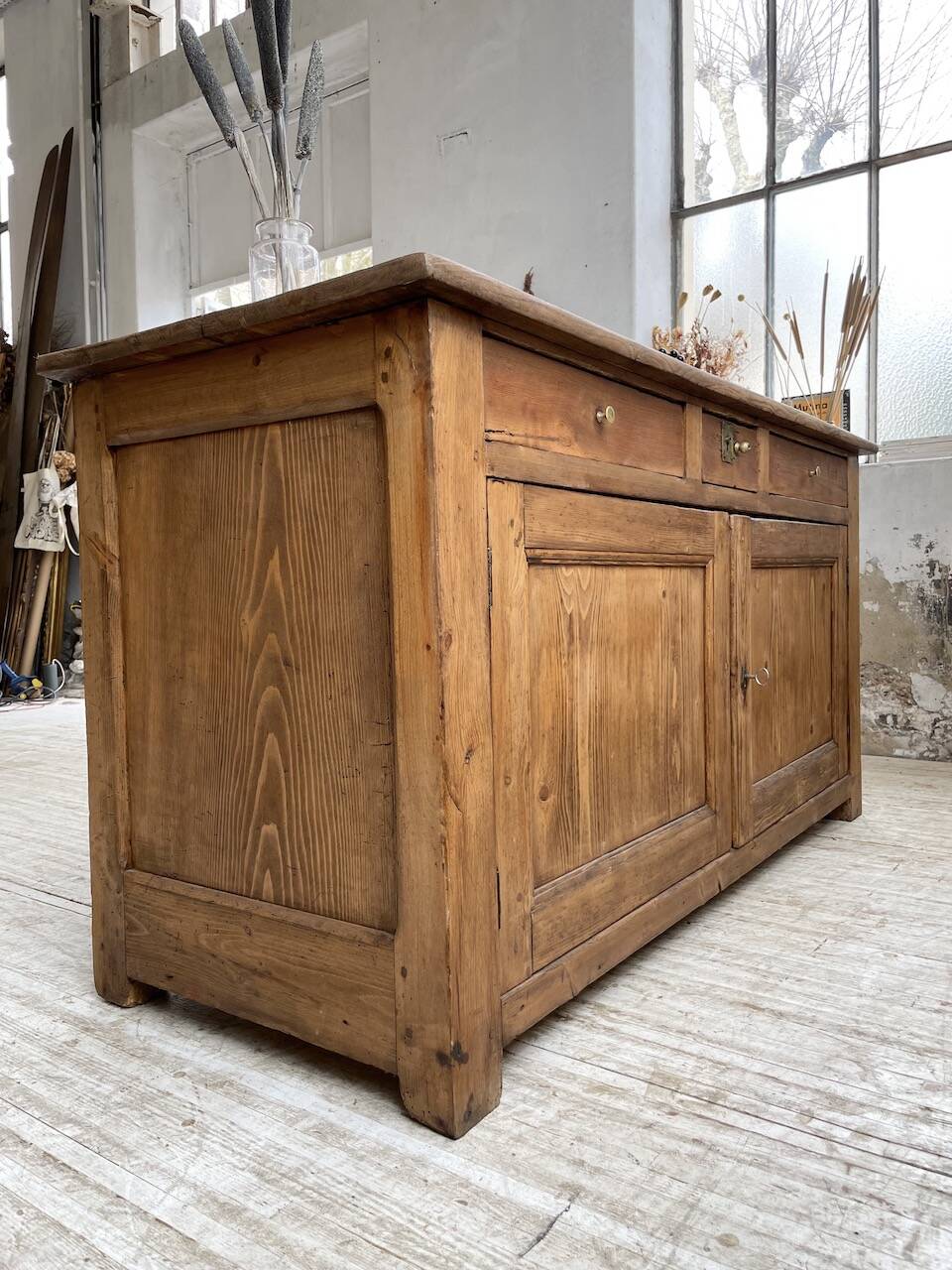 Oak and pine counter 1950