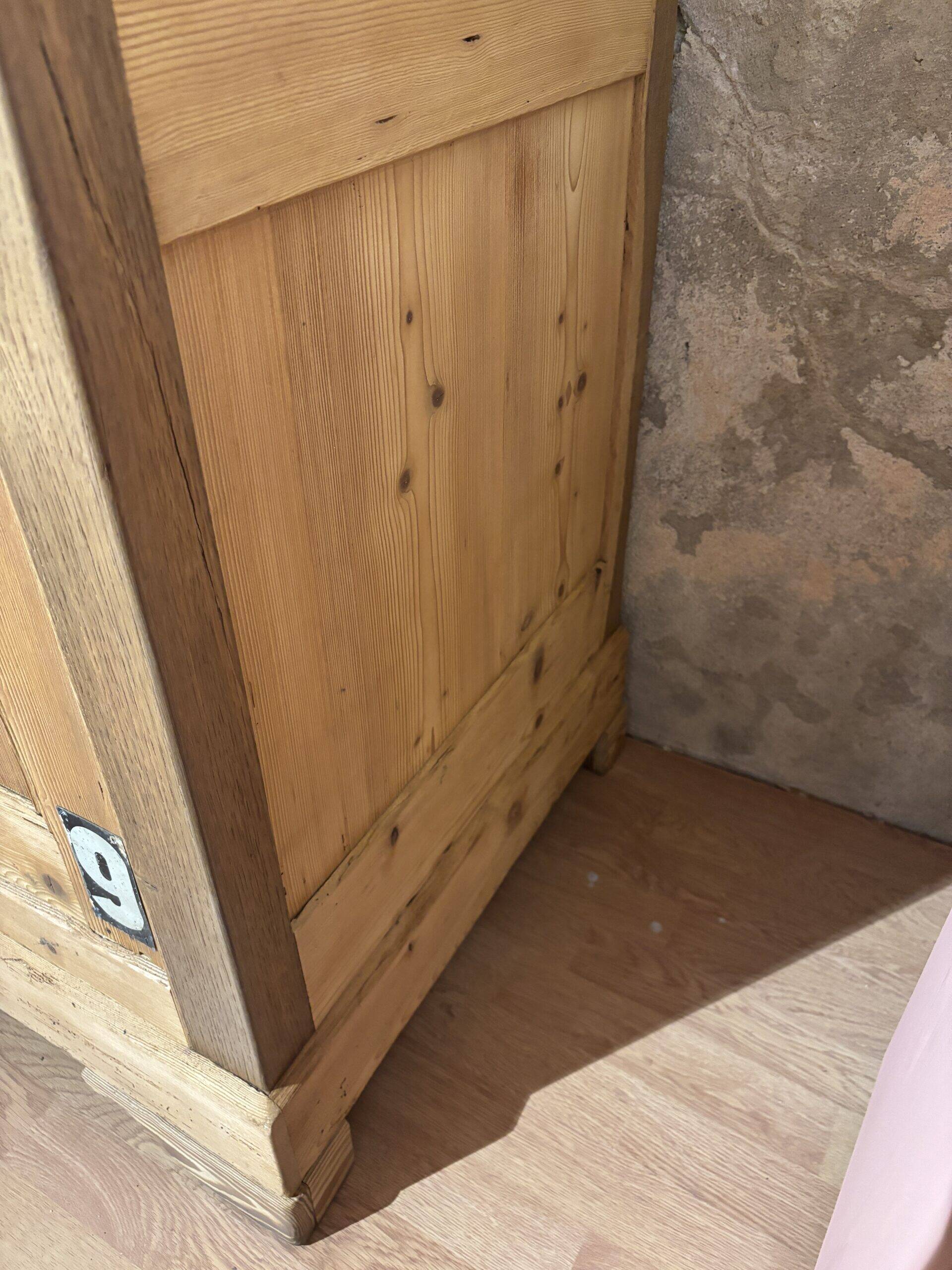 Black and wood farmhouse sideboard