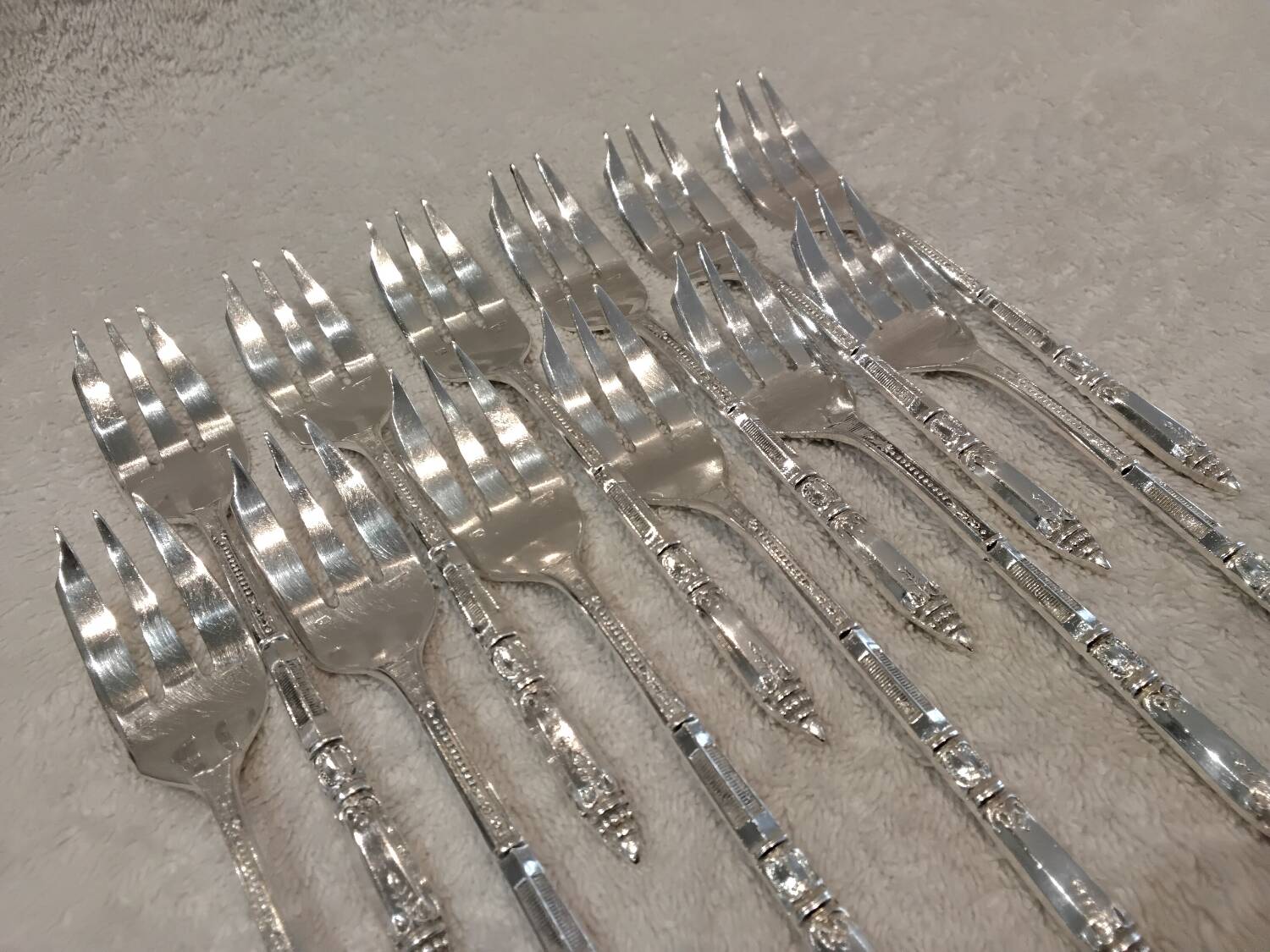 12 silver-plated cake forks, Ercuis goldsmith, Russian handle