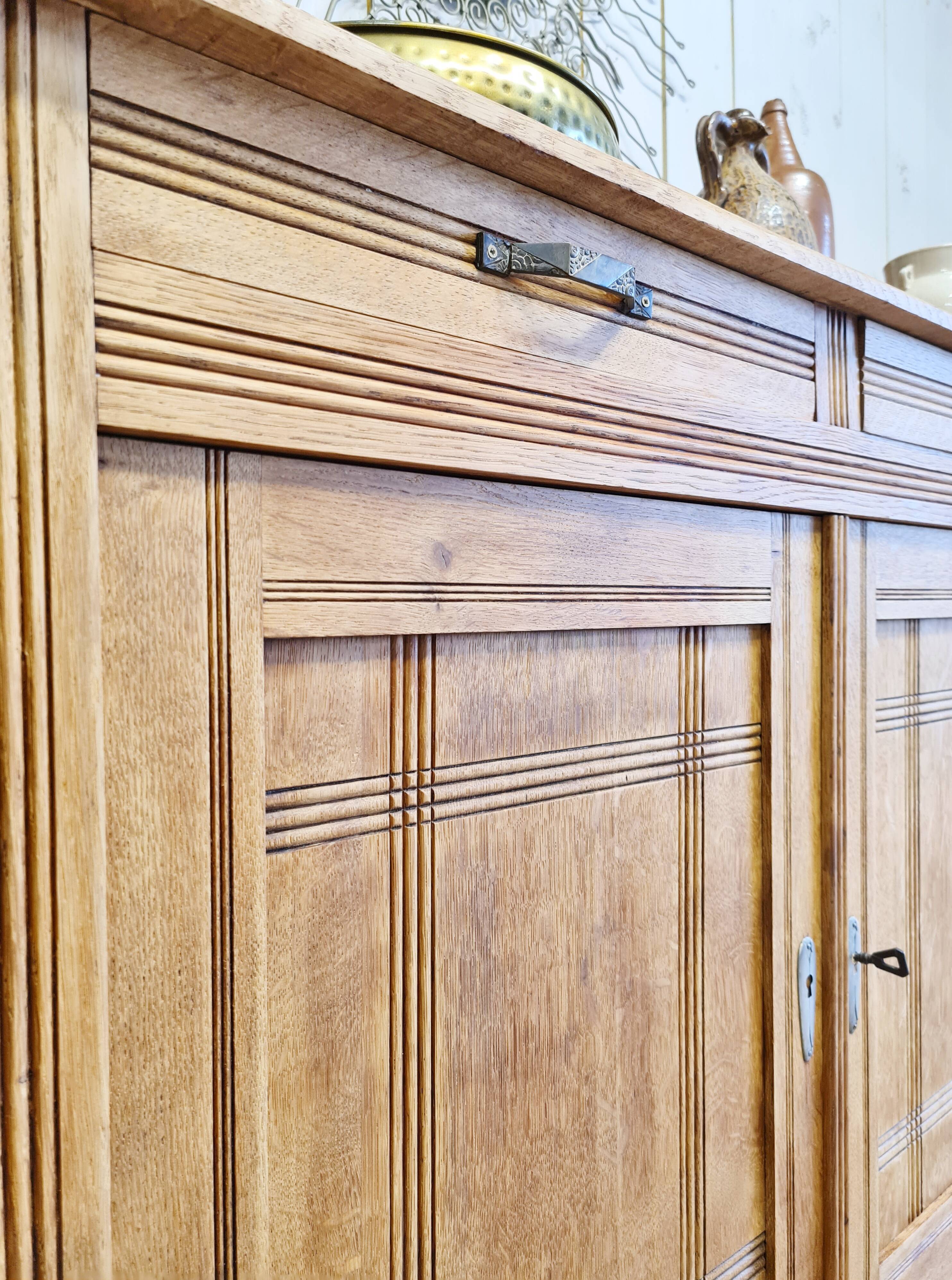 Old solid wood sideboard 2 doors and 2 drawers renovated