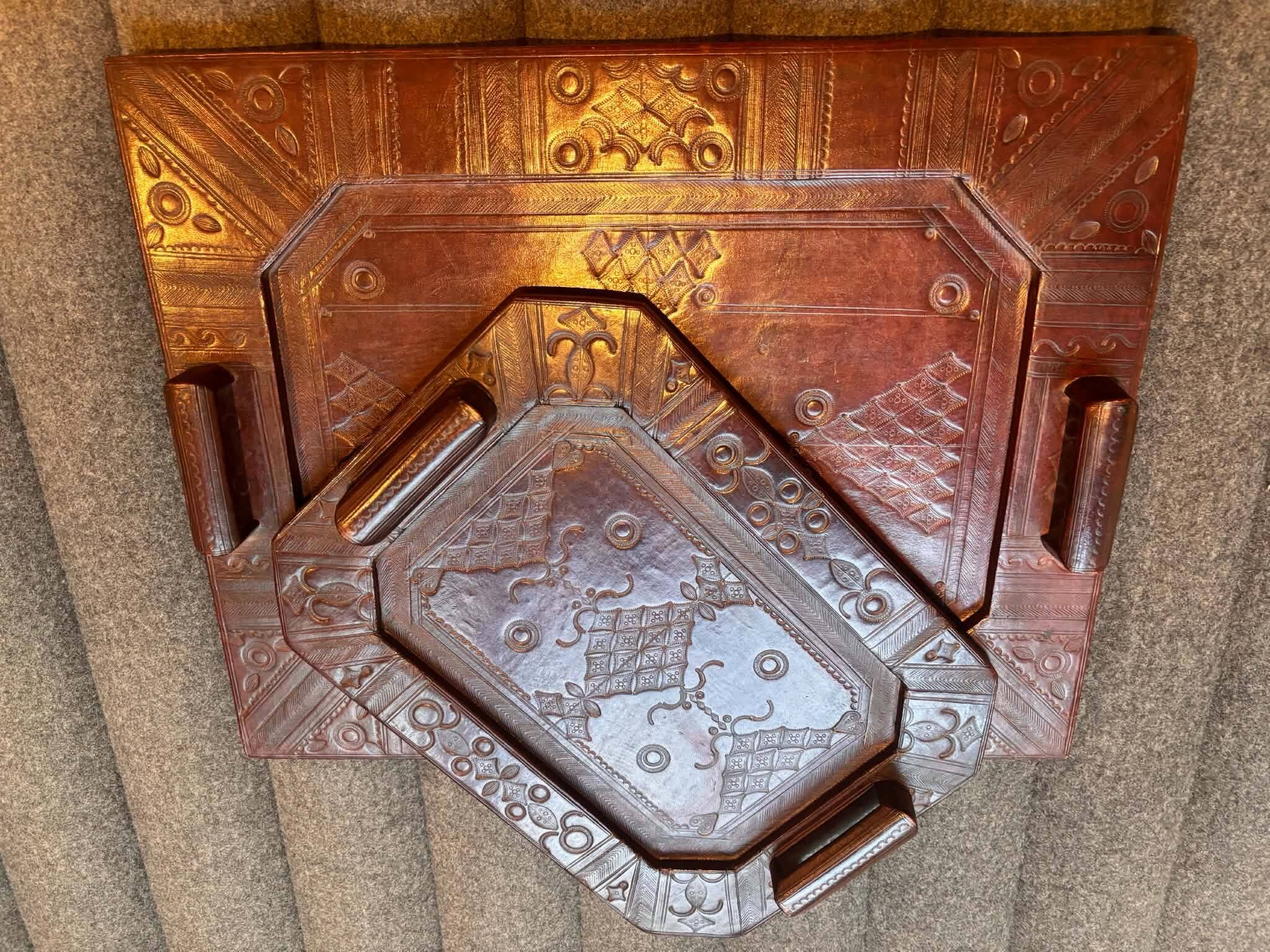 Lot of 2 leather trays