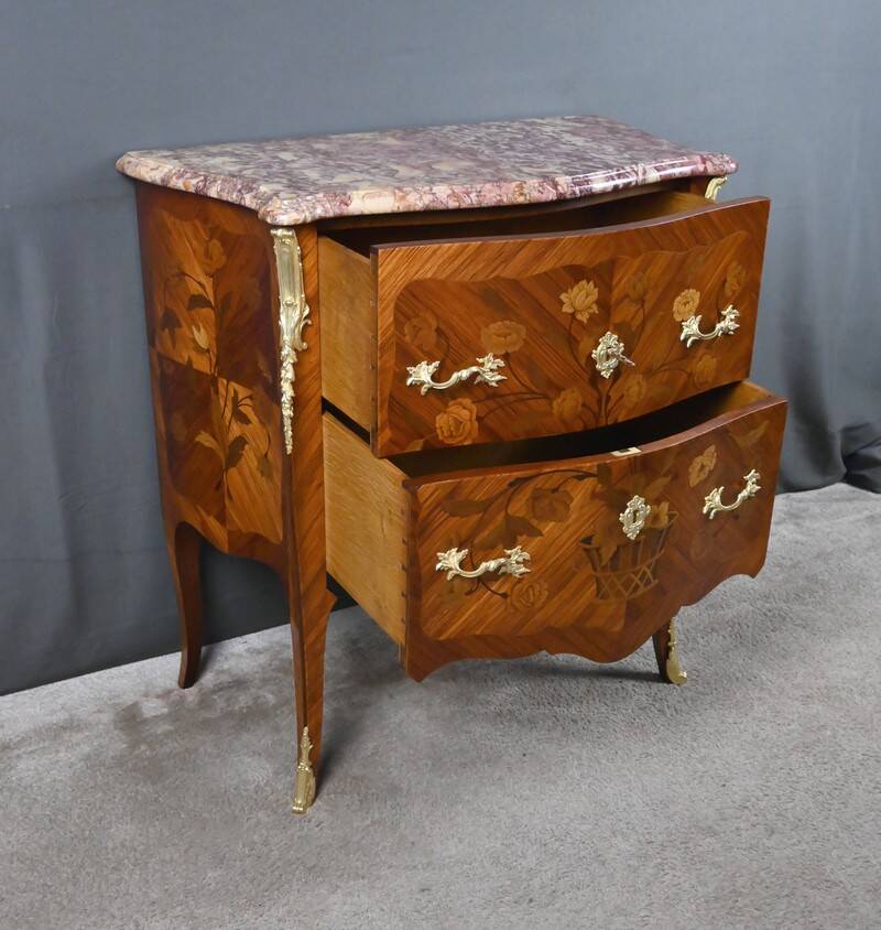 Small marquetry chest of drawers, Louis XV style – early 20th century