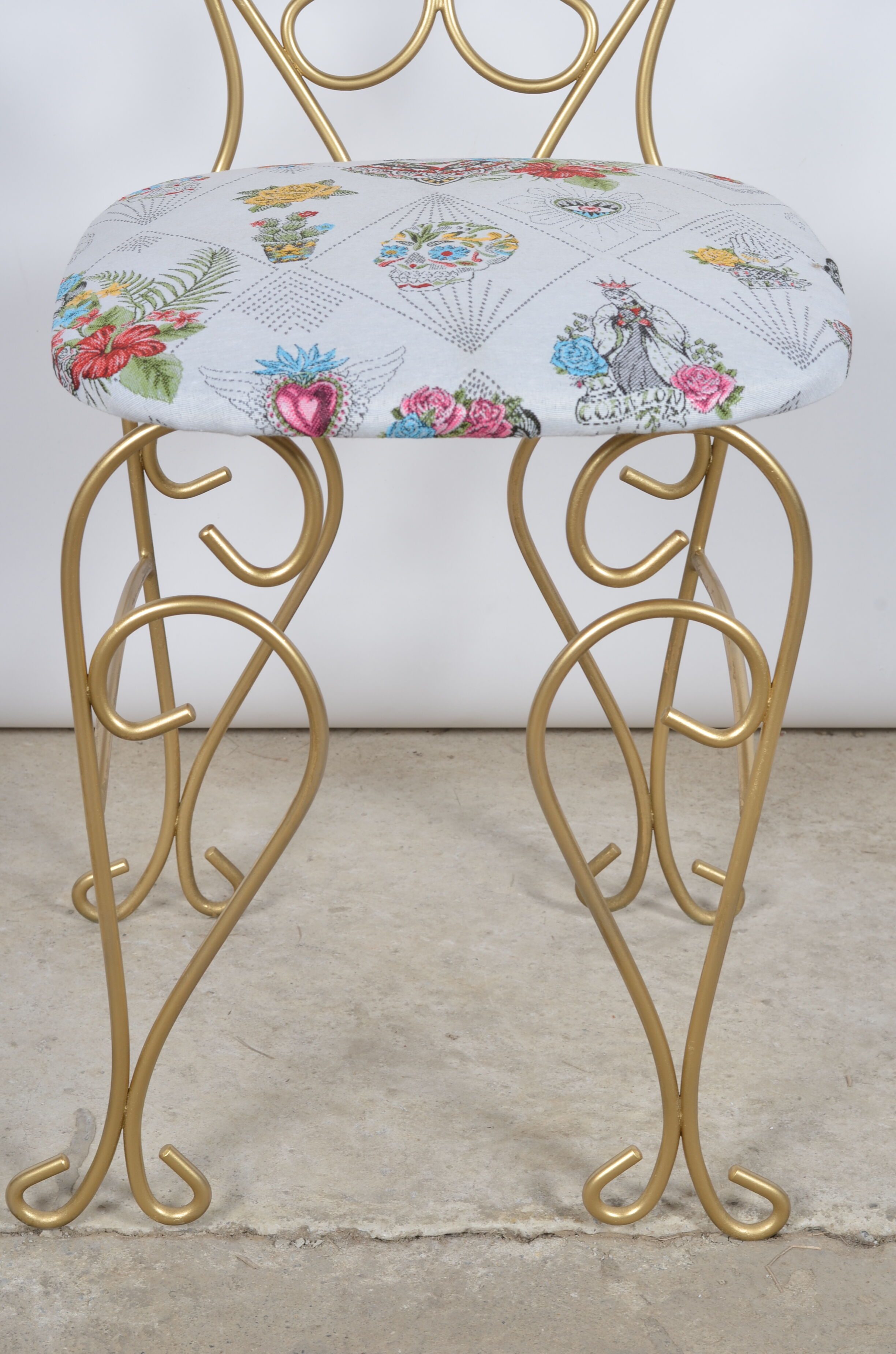 Chaise dossier coeur