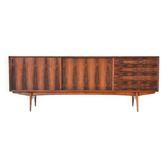 Buffet Oswald Vermaercke « Paola » en palissandre, forme V, Belgique, 1960