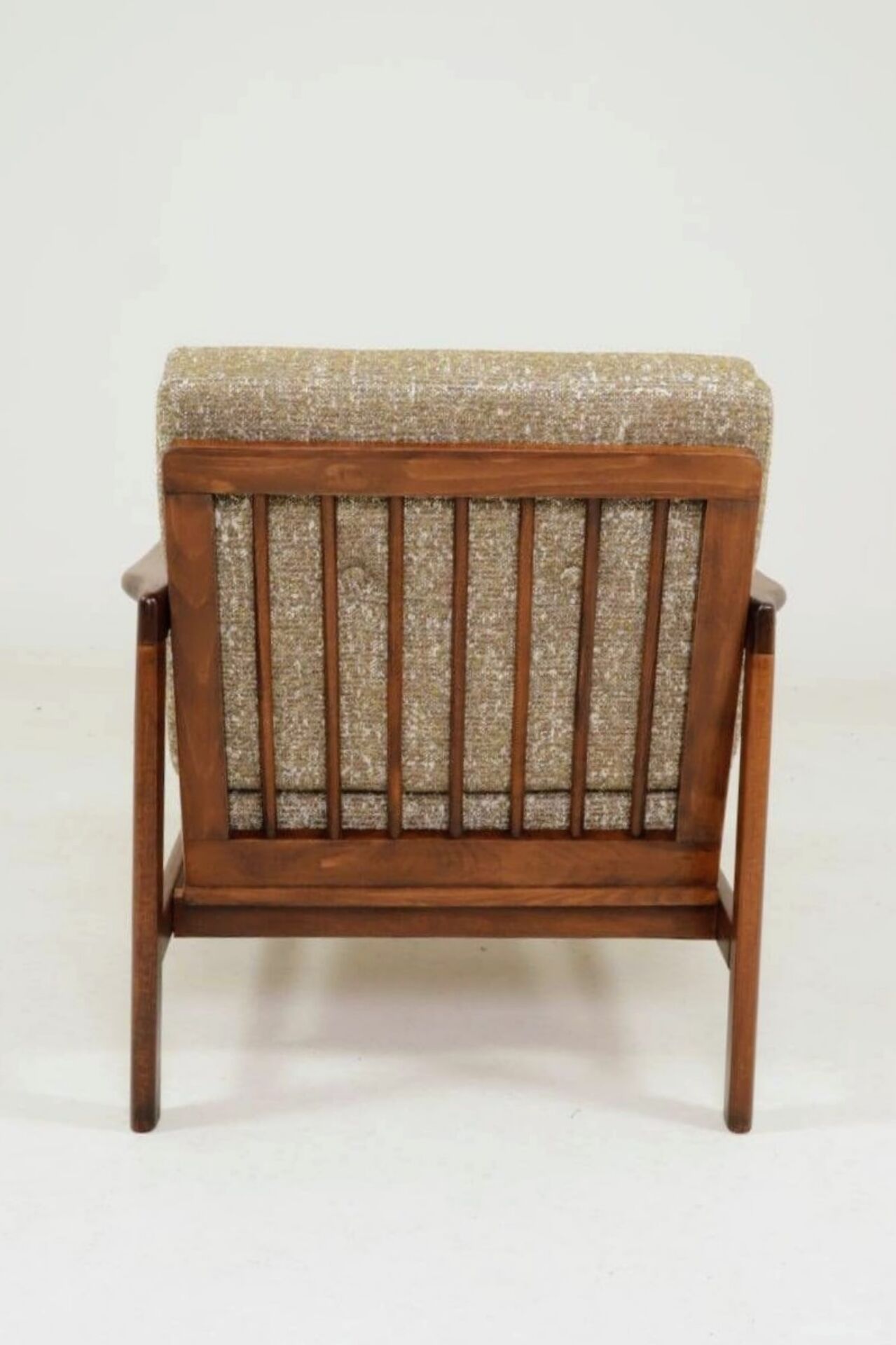 Fauteuil vintage en tissu chiné beige moutarde et olive, Pologne 1960