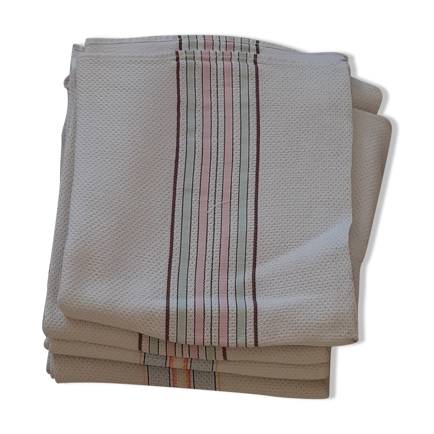 4 honeycomb tea towels. Scratches.