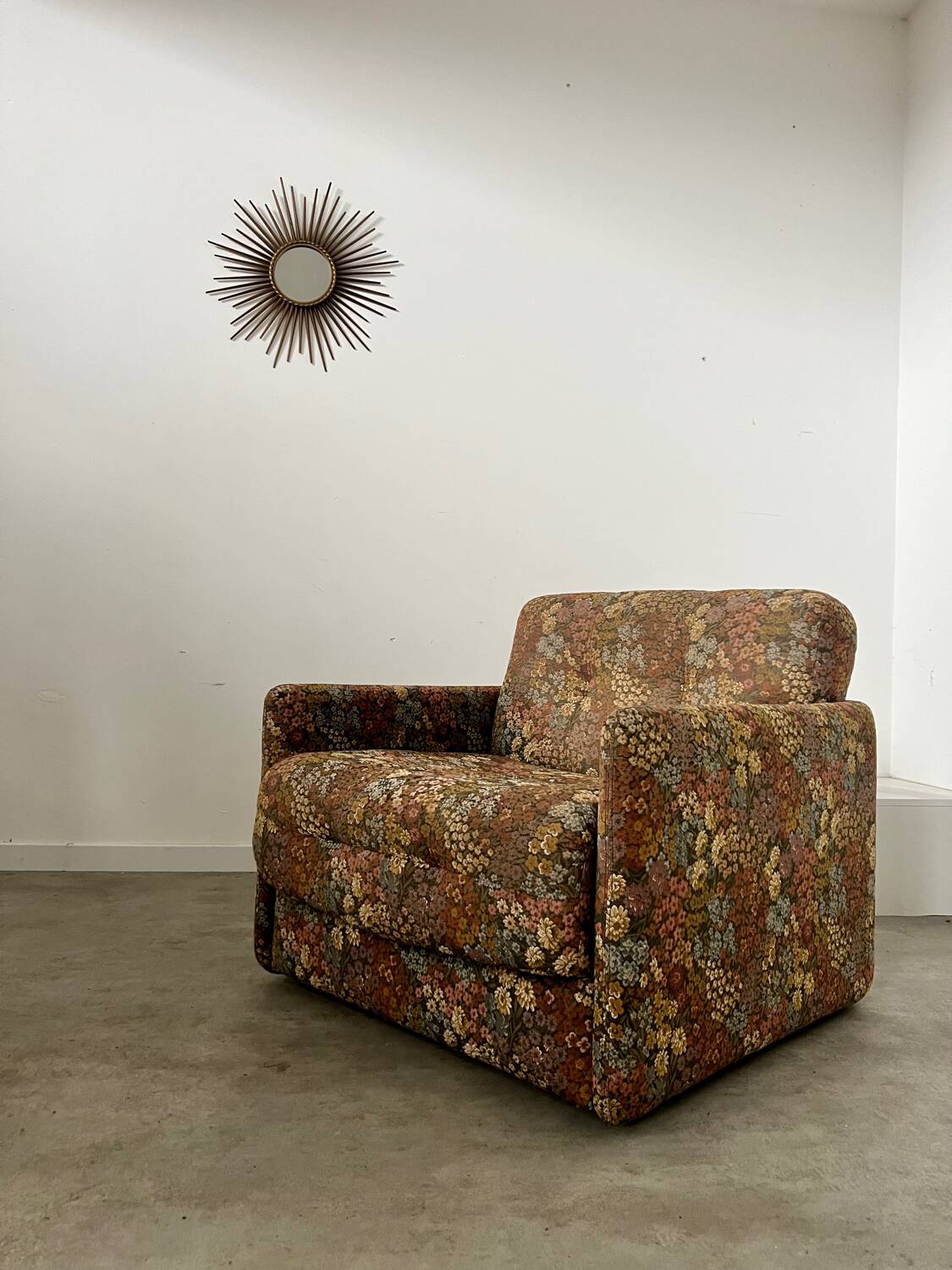 Old floral pattern armchair design Wittmann Austria Josef Hauffmann vintage
