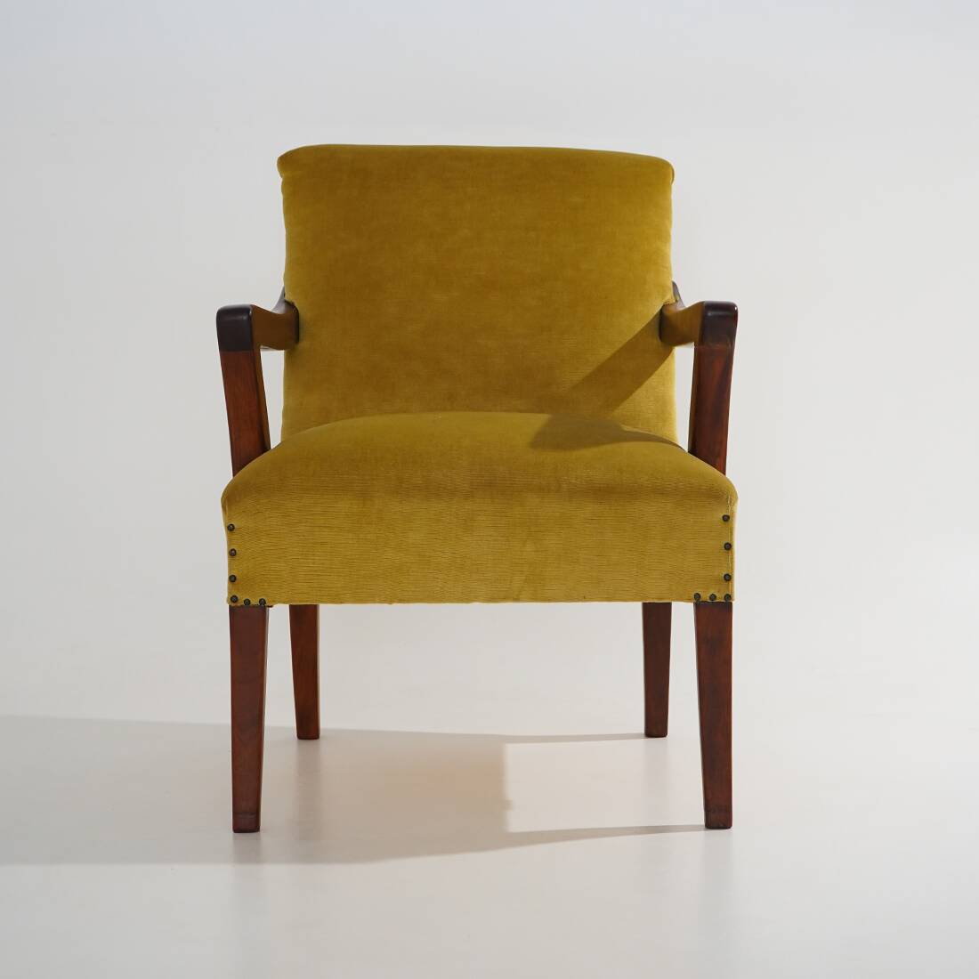 Paire de fauteuils en velours, années 1950