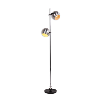 Chrome floor lamp with two adjustable ball spots