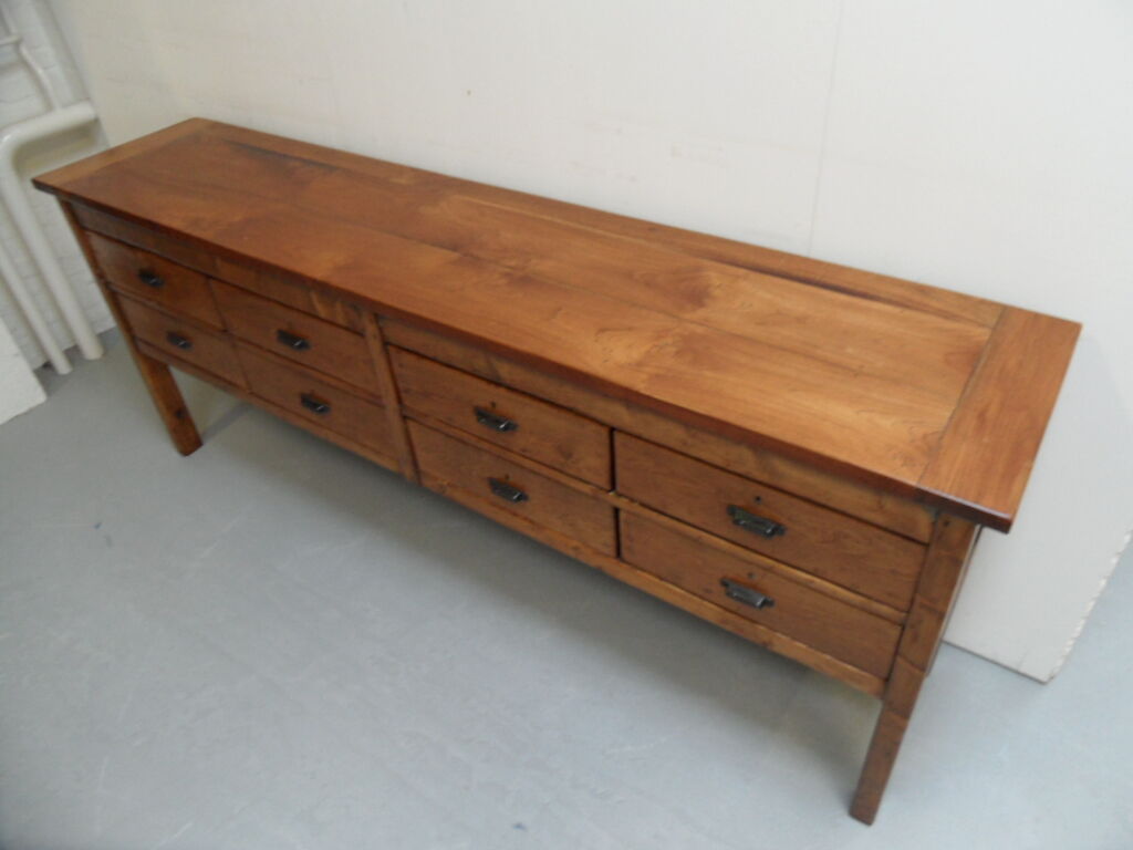 Industrial workshop cabinet