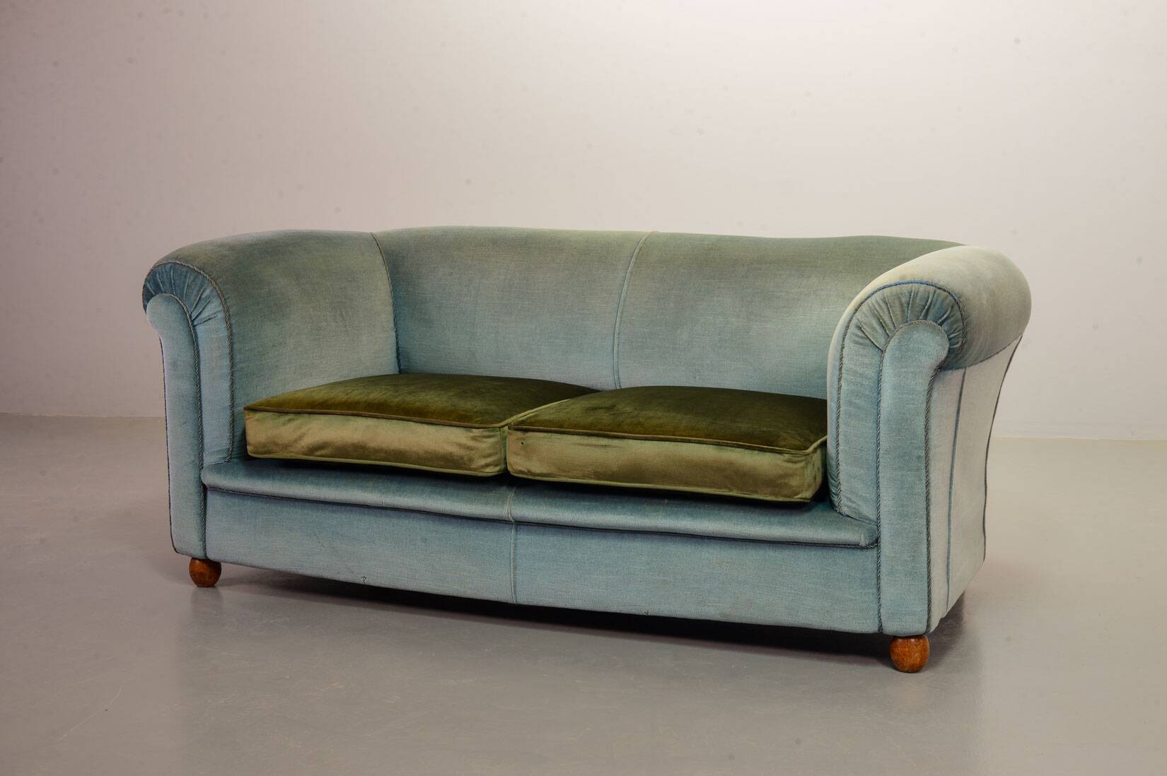 Chesterfield Duotone 2-Seat Sofa in Frosted Blue & Green Velvet 1950s