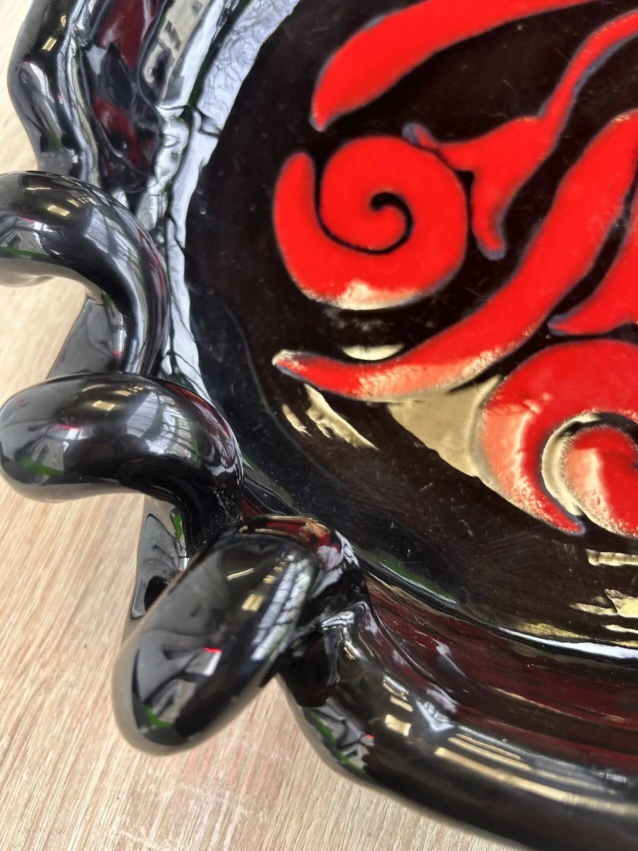 Vintage decorative bowl in black and red ceramic – 1960s/70s