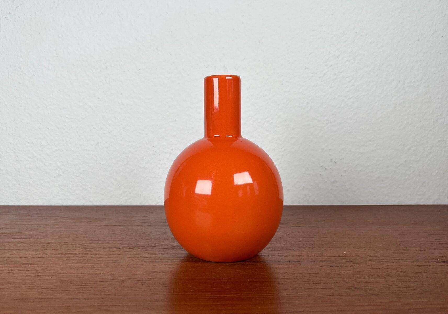 Vintage minimalist ceramic vase from the Asa collection.