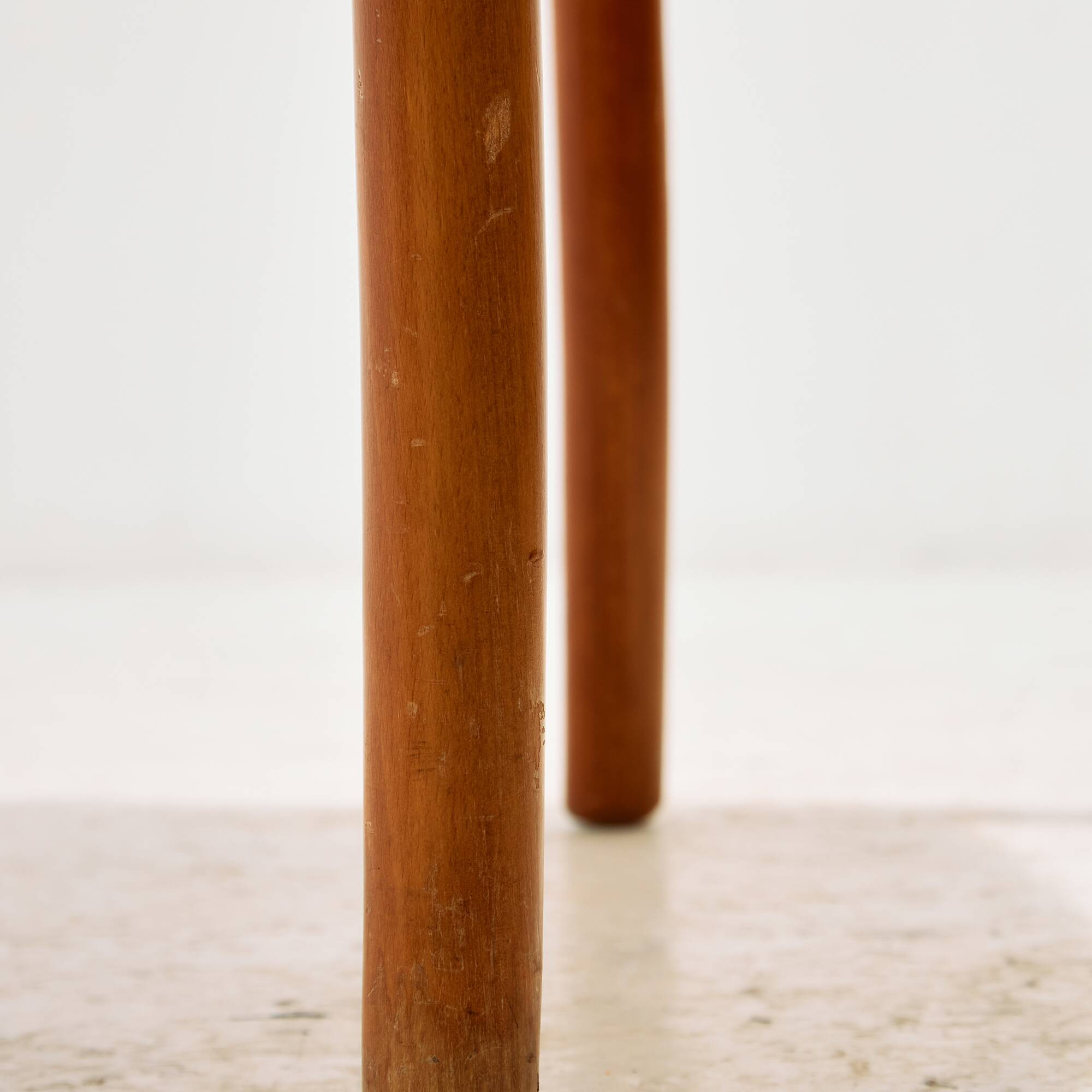 MK9799 Beech armchair