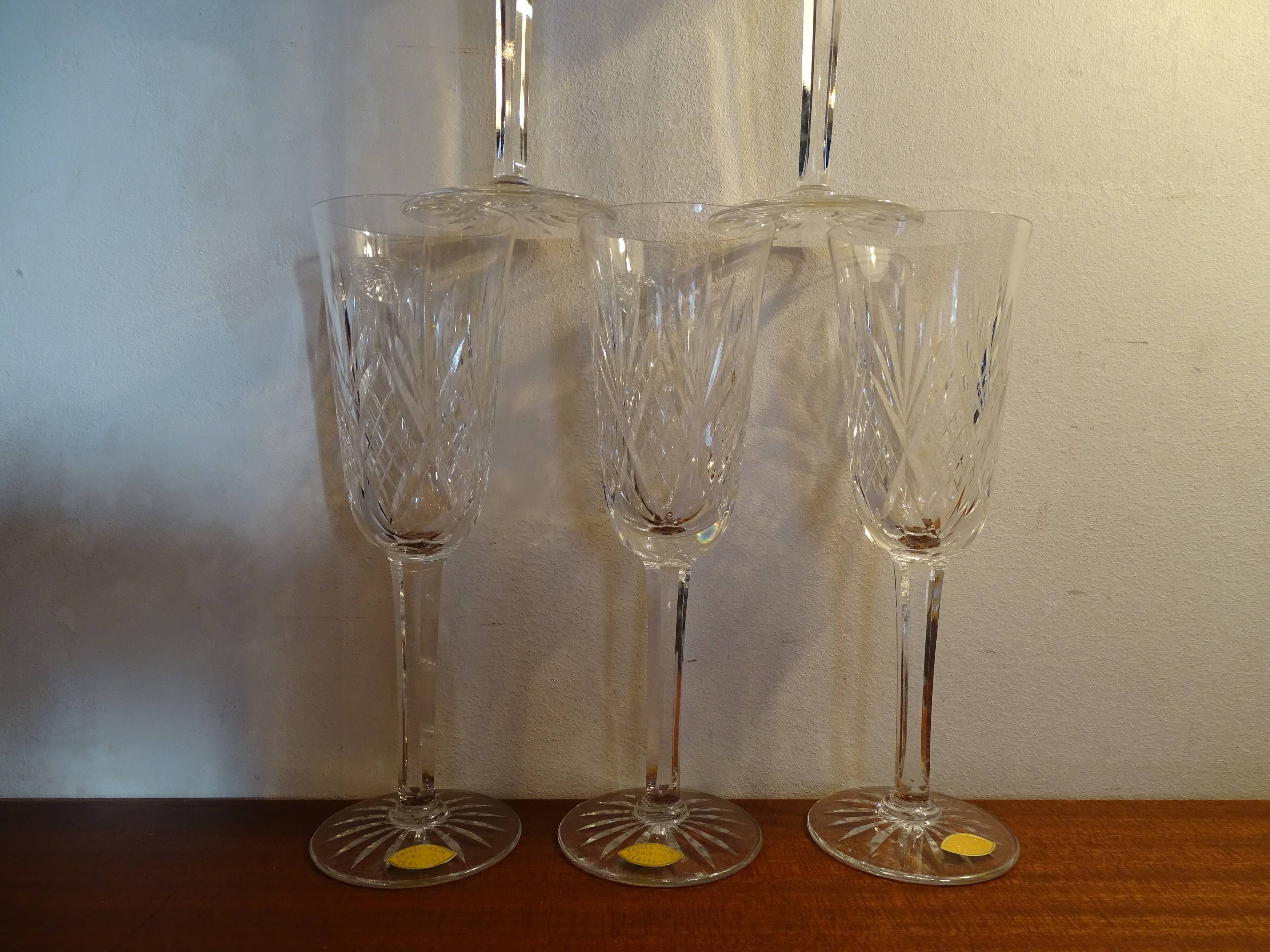 6 flutes champagne cristal de Lorraine taillé