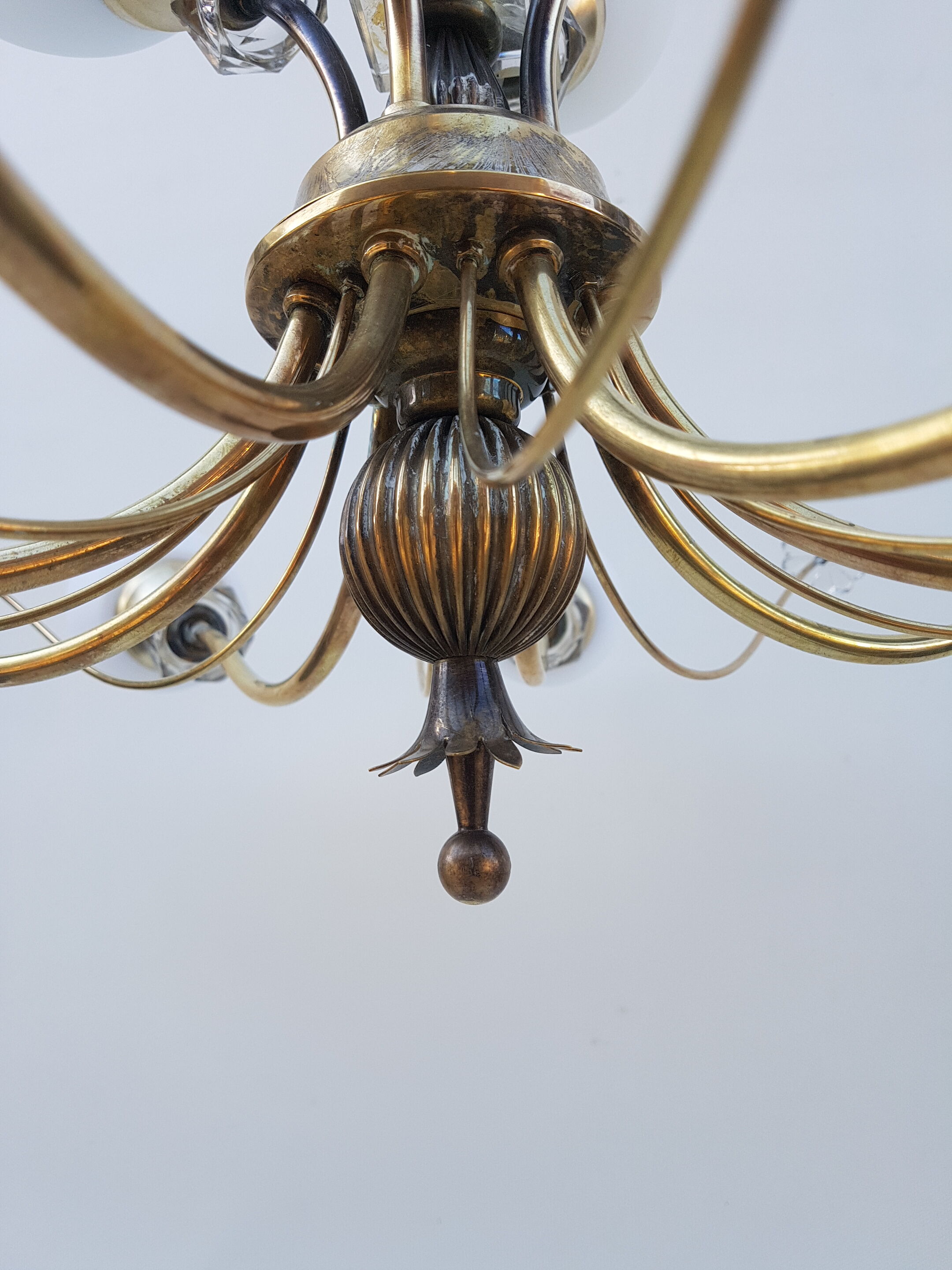 Brass chandelier with 12 fires, 60