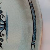 Plat en céramique du centre. XIX ièm siècle.
