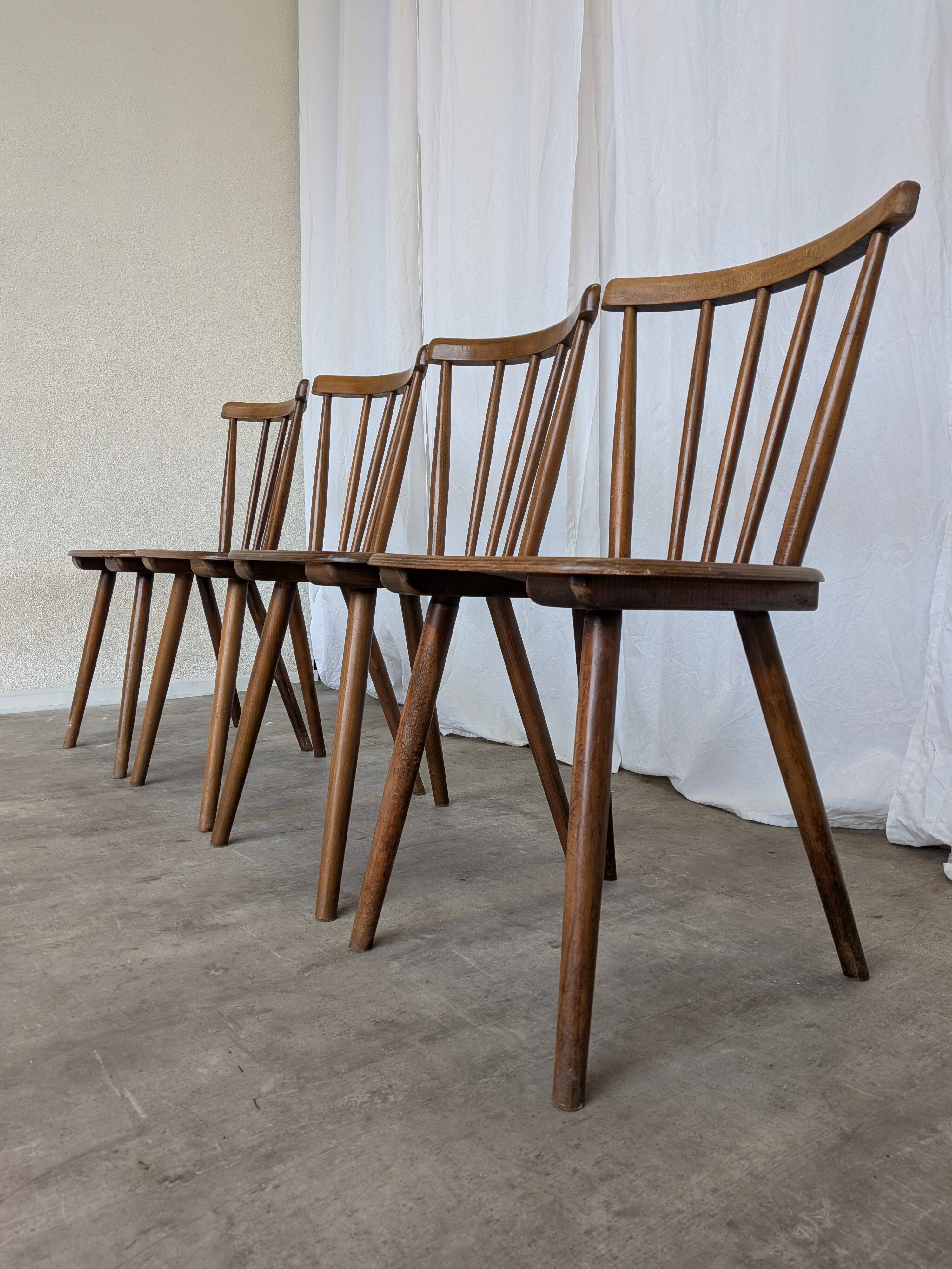 Ensemble de 4 chaises de salle à manger Windsor vintage : en bois des années 50 / STOL Kamnik