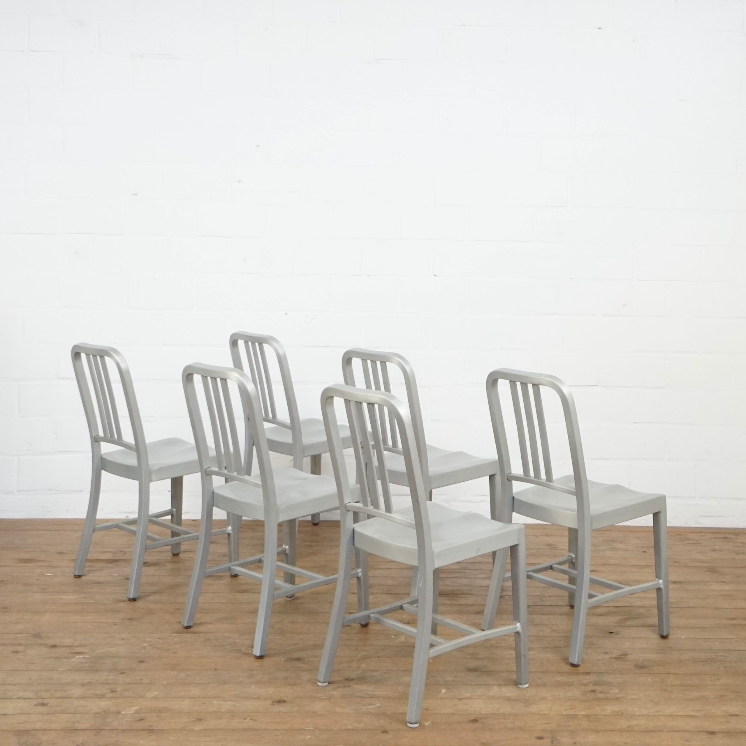 Ensemble de 6 chaises en aluminium bleu marine Emeco/Metwood