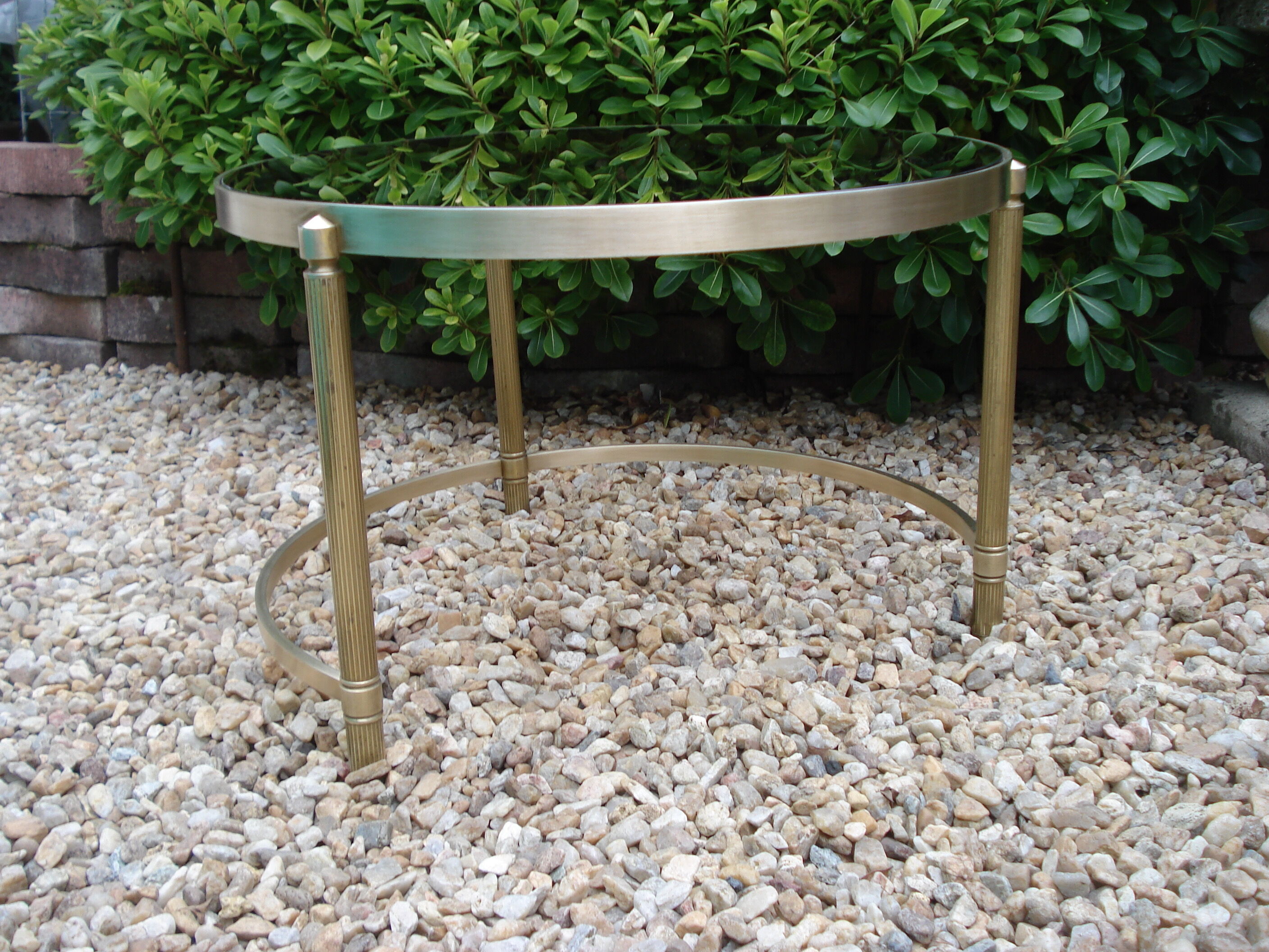 ROUND COFFEE TABLE IN VINTAGE BRASS 1960
