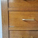 Oak chest of drawers