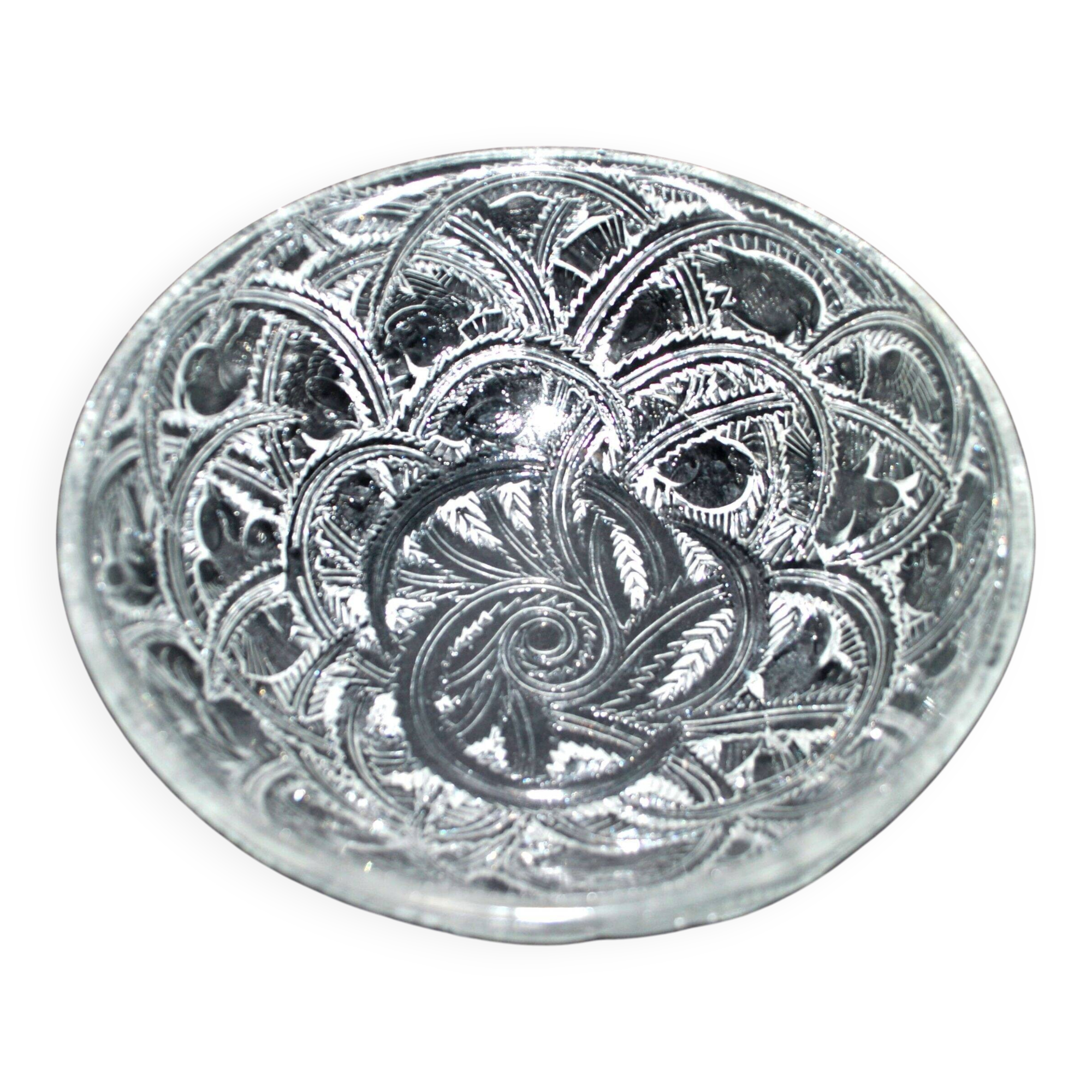 René Lalique art deco bowl with a frieze of birds, Pinsons model, 1933 – crack