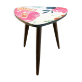 Tripod table