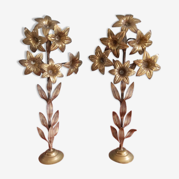 Pair of brass flowers on base