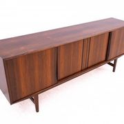 Buffet commode des années 1960, Danemark. Après rénovation.