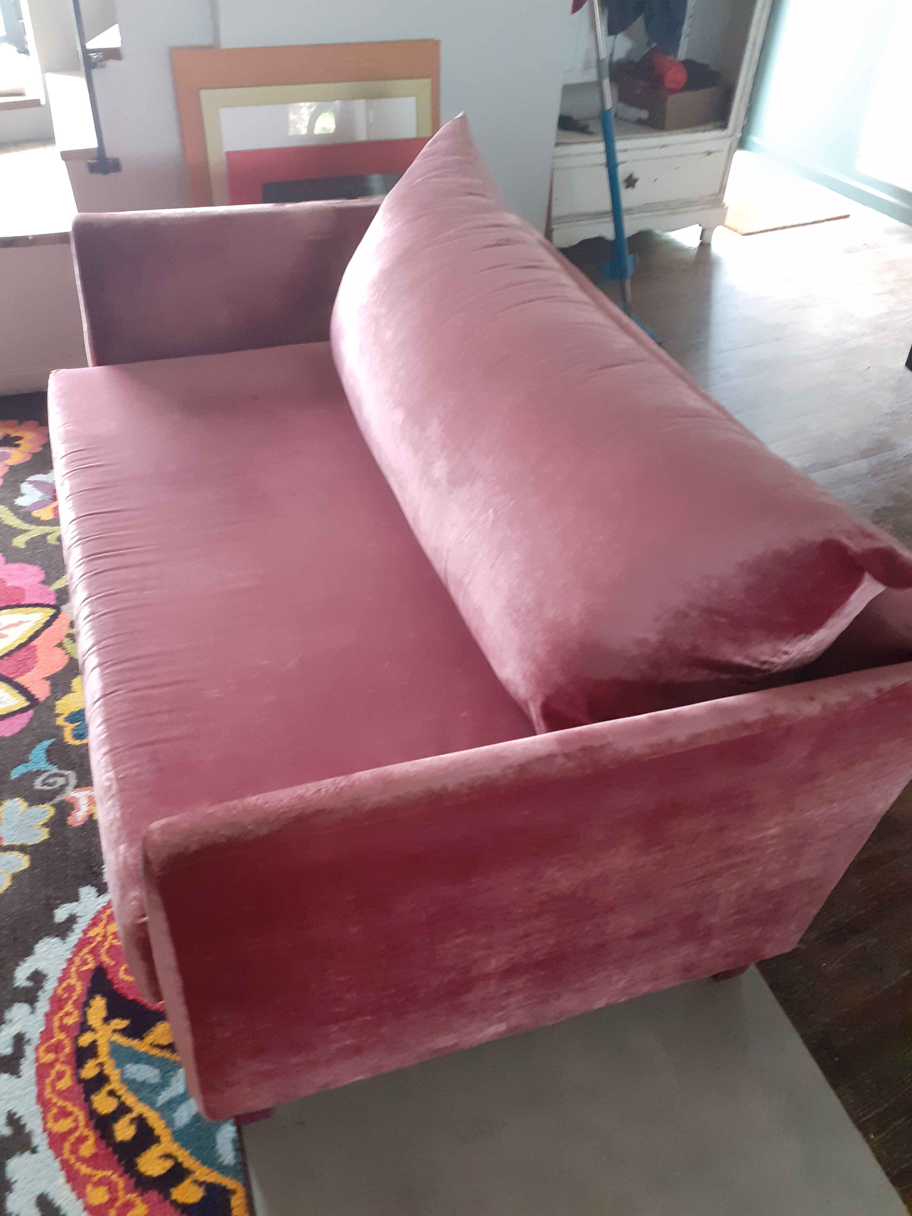 Sofa 2 places, removable, in powder pink velvet