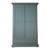 Armoire en bois gris
