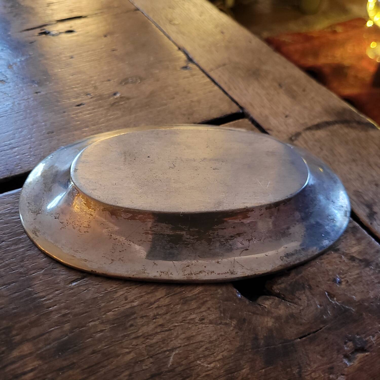 Silver-plated metal trinket tray with teddy bear decoration – 1960s–1980s