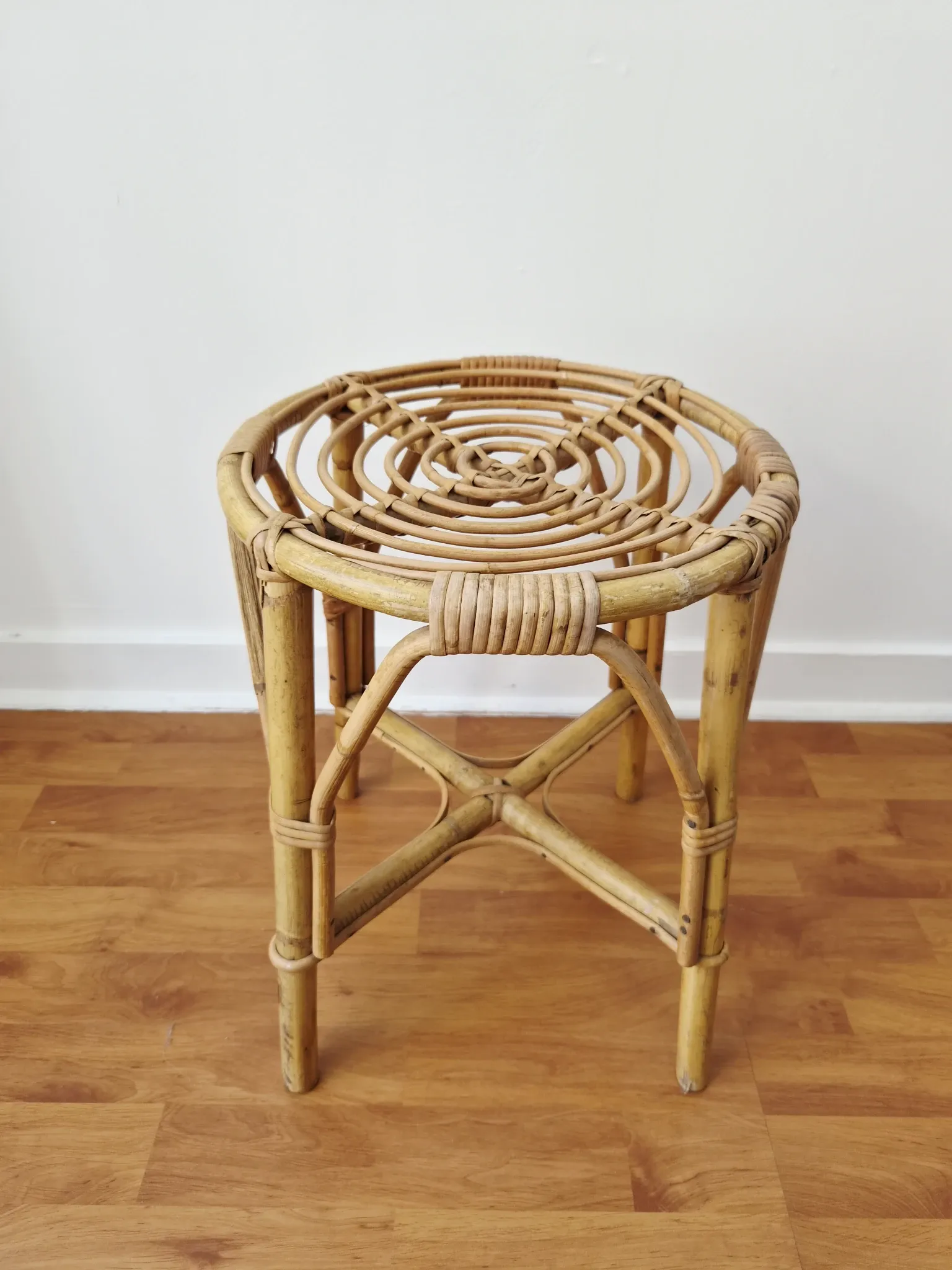 Vintage rattan stool in bohemian retro style - 1950s/1960s