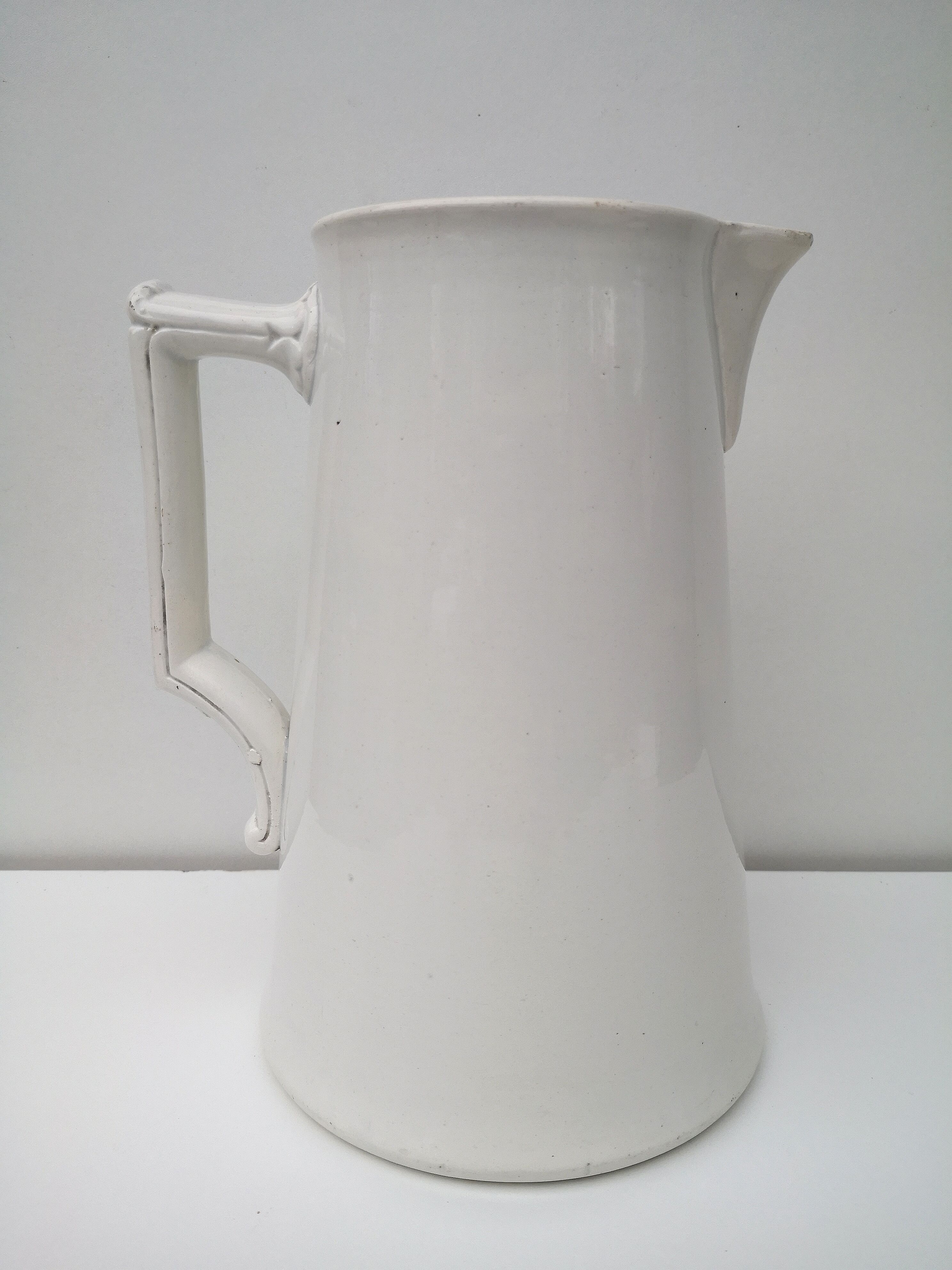 Old pitcher, broc Digoin