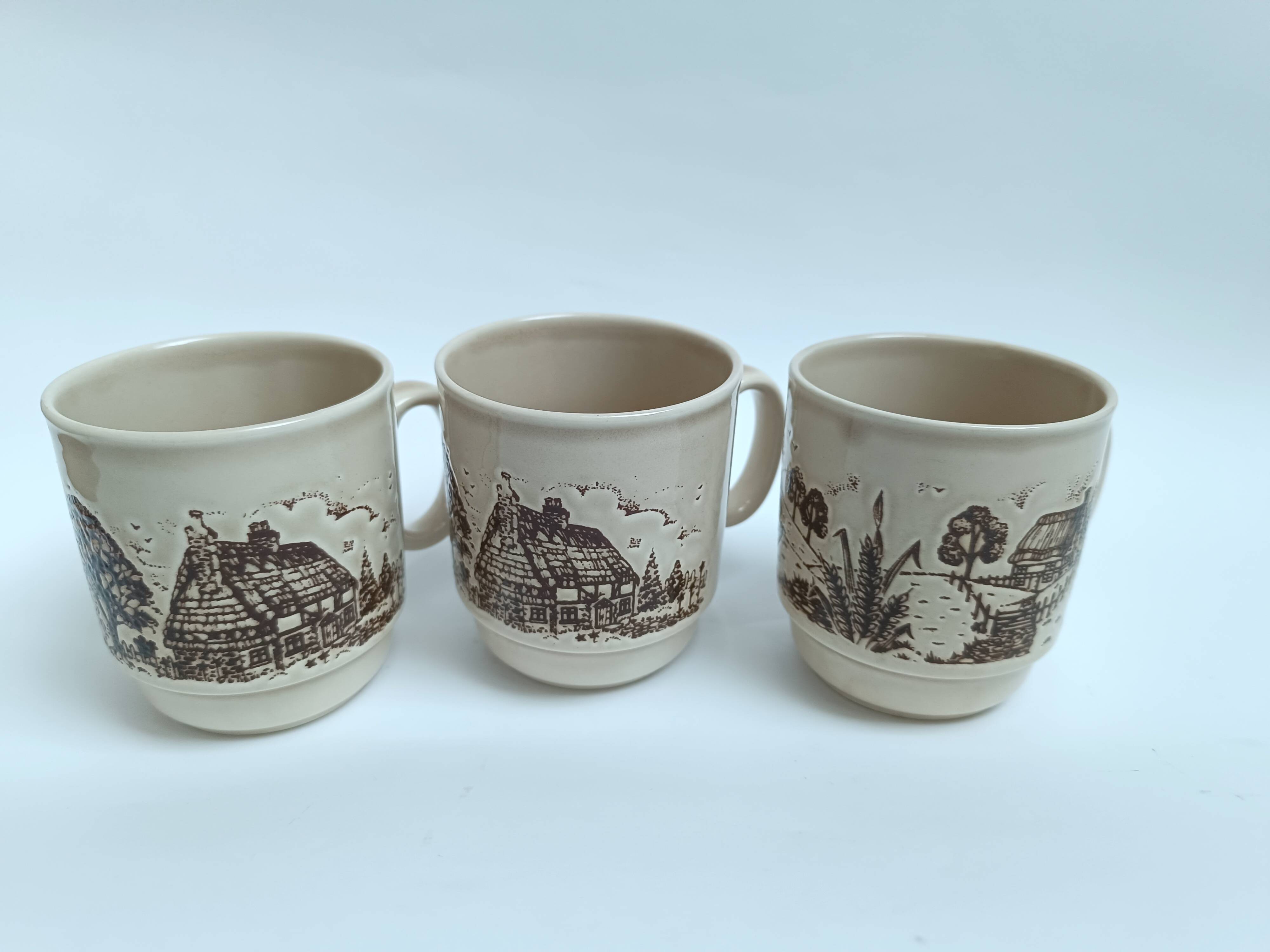 Mugs anglaises Staffordshire