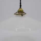 Suspension in opaline white